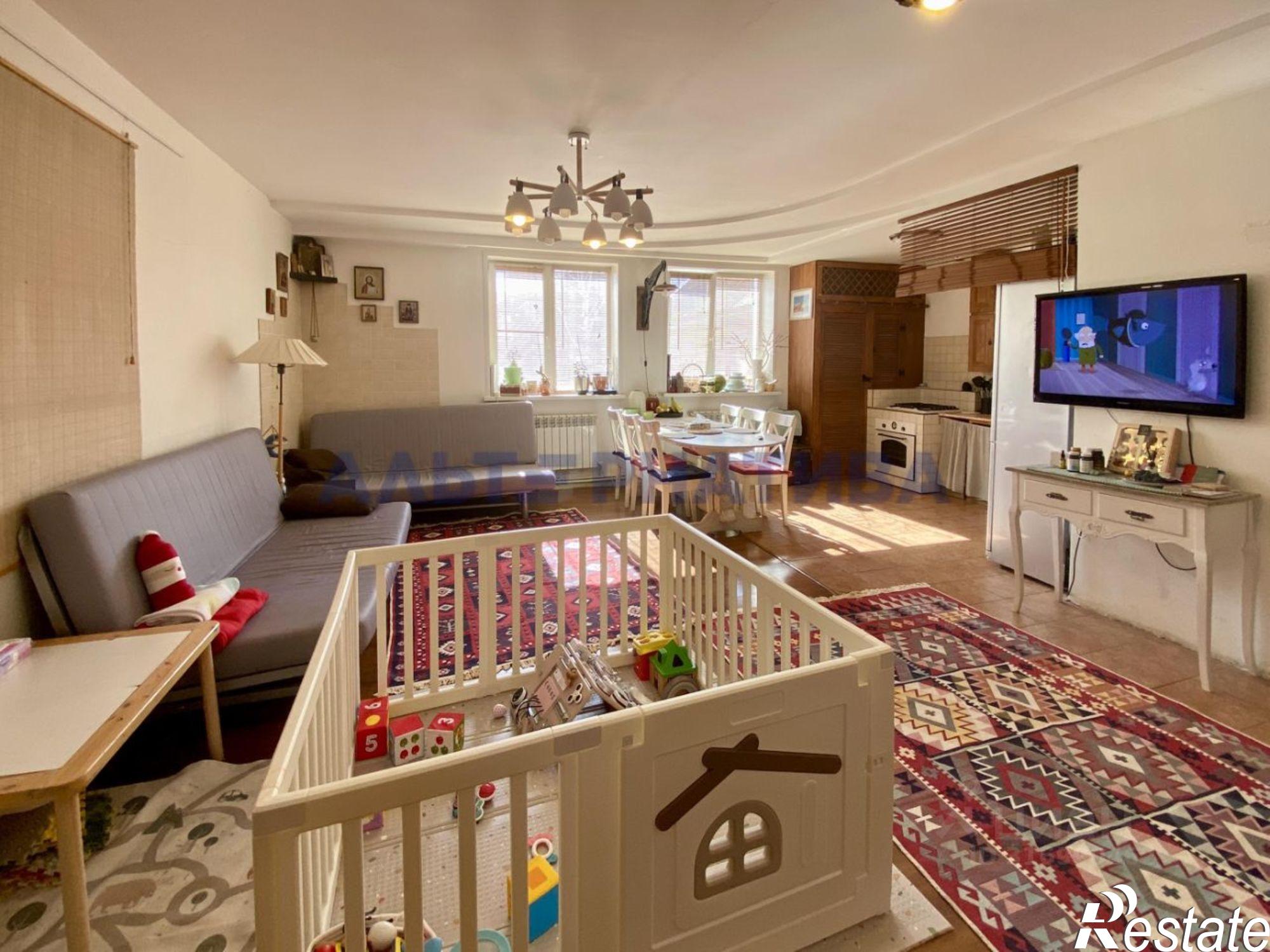 Купить квартиру за 13 500 000 рублей на Оптимистов пер, 11