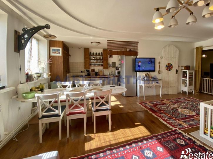 4-комн квартира Оптимистов пер, 11,  д. 11