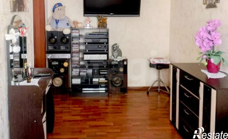 2-комн квартира посёлок Молодёжный, 10