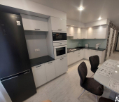 1-комн, 52кв м, этаж 1/3 ул Первомайская, 8