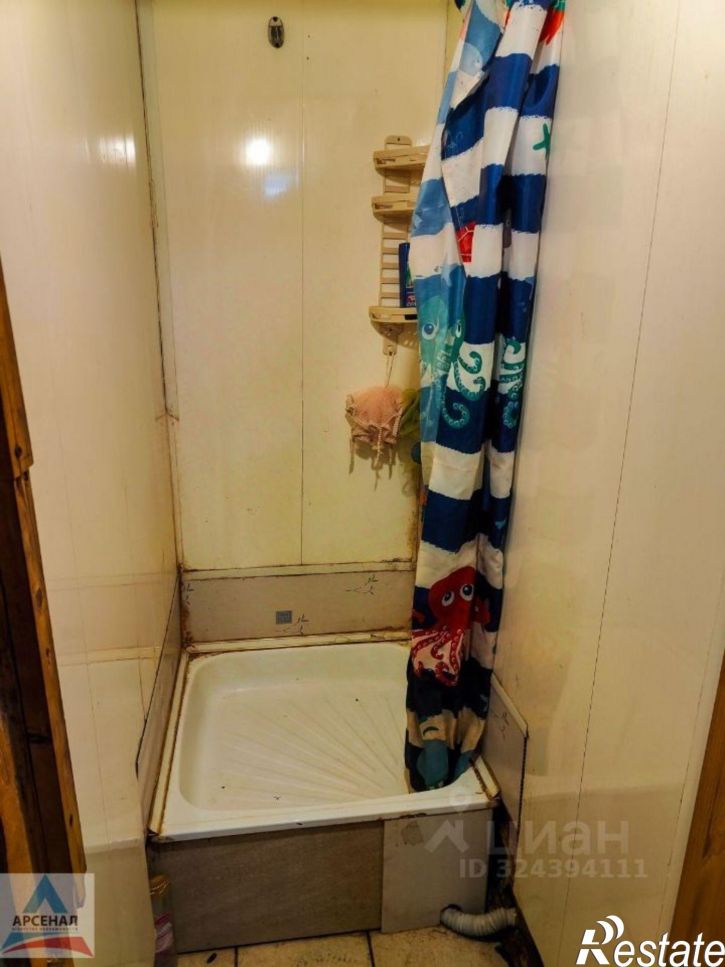 Комната ул 50 лет Комсомола, 20,  д. 20