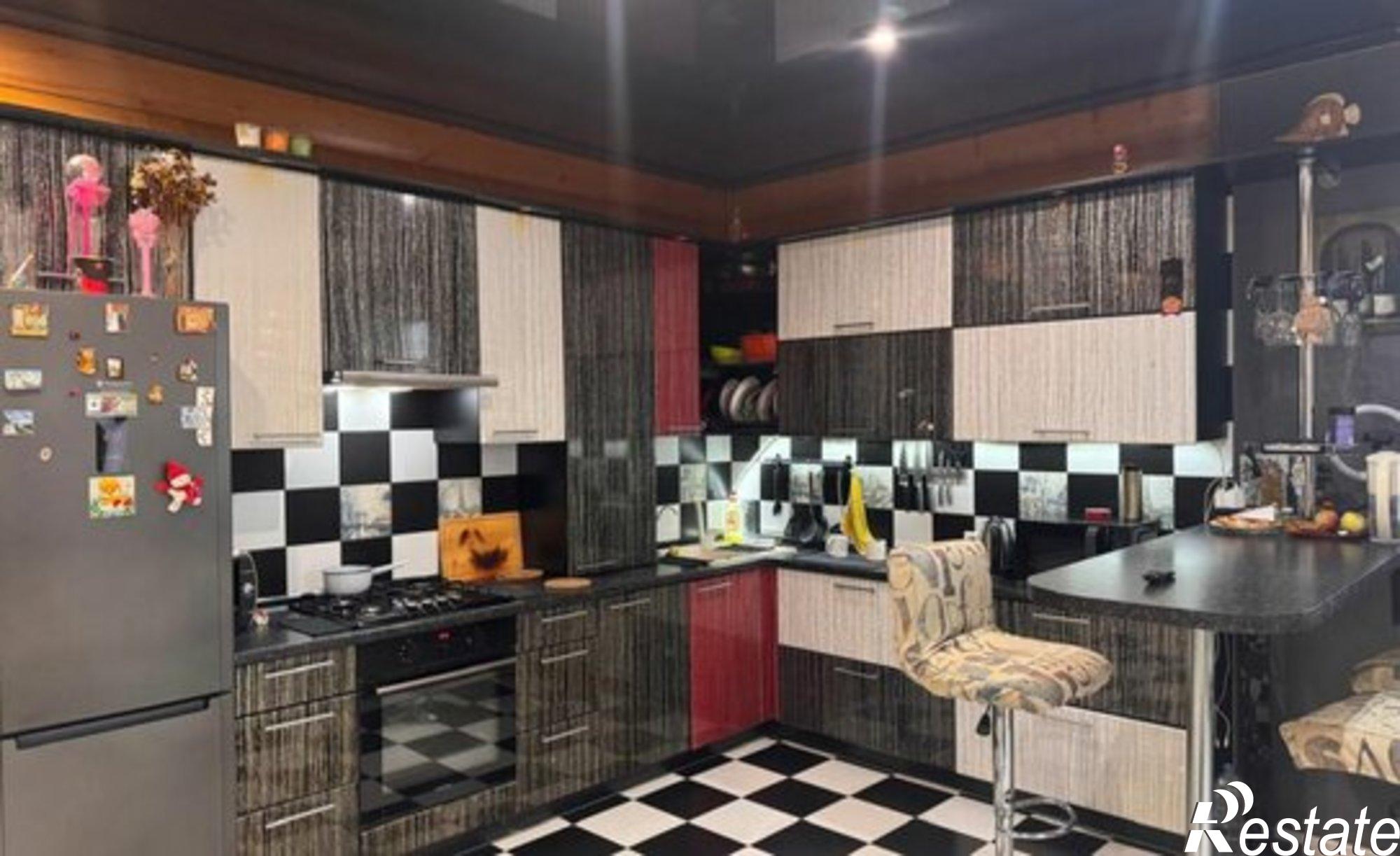 Купить квартиру за 12 500 000 рублей на Горицкий переулок, 14