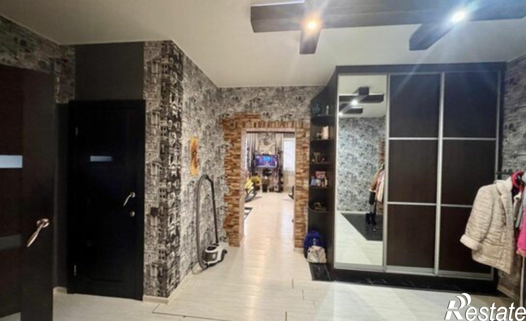 Купить квартиру за 12 500 000 рублей на Горицкий переулок, 14